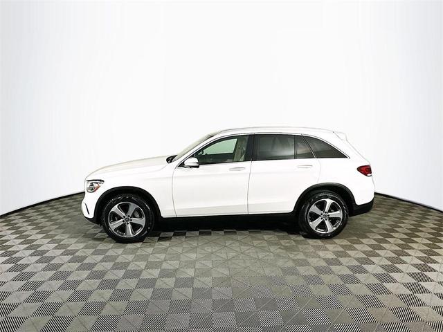 Photo of 2022 Polar White Mercedes-Benz GLC 300