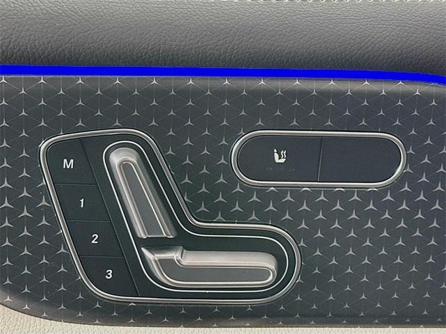 Photo of 2025 White Mercedes-Benz GLB 250