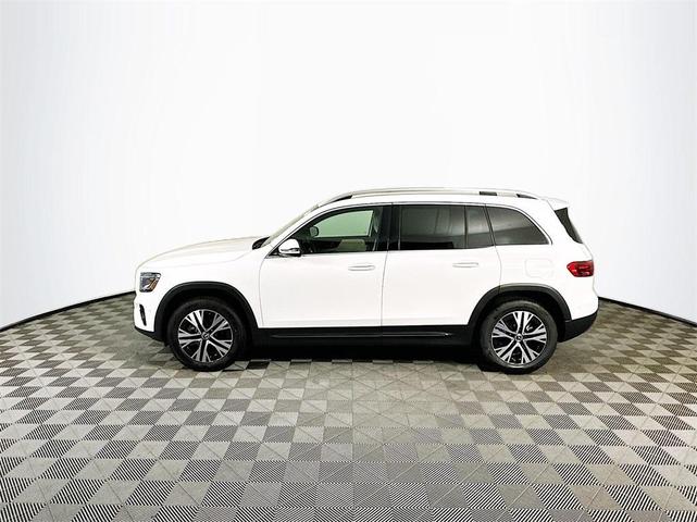 Photo of 2025 White Mercedes-Benz GLB 250