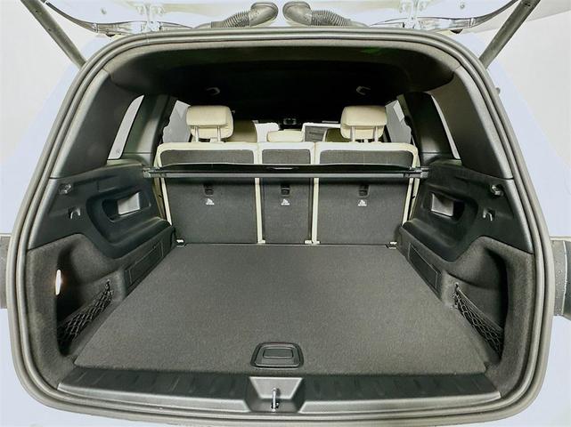 Photo of 2025 White Mercedes-Benz GLB 250