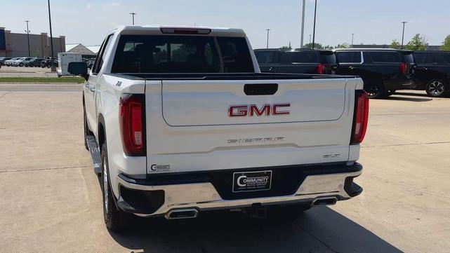 Photo of 2021 White GMC Sierra 1500
