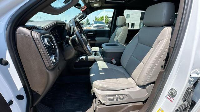 Photo of 2021 White GMC Sierra 1500