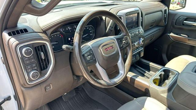 Photo of 2021 White GMC Sierra 1500