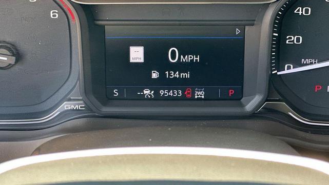 Photo of 2021 White GMC Sierra 1500