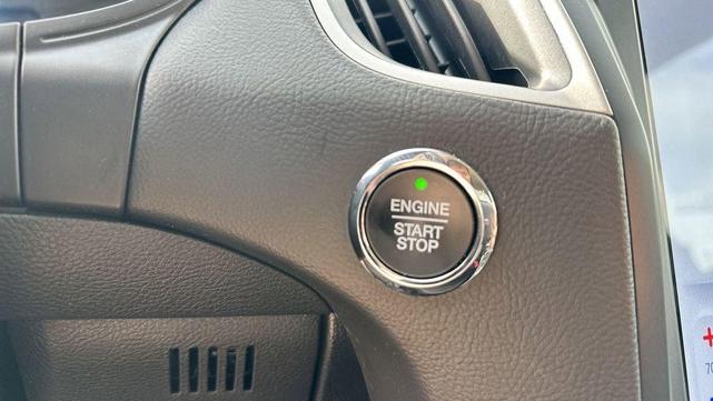 Photo of 2022 Gray Ford Edge