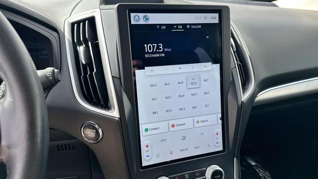 Photo of 2022 Gray Ford Edge