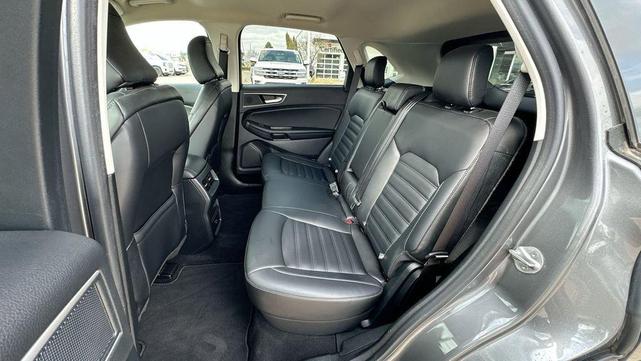 Photo of 2022 Gray Ford Edge