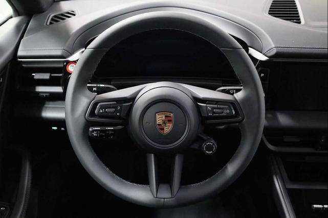 Photo of 2025 White Porsche Macan