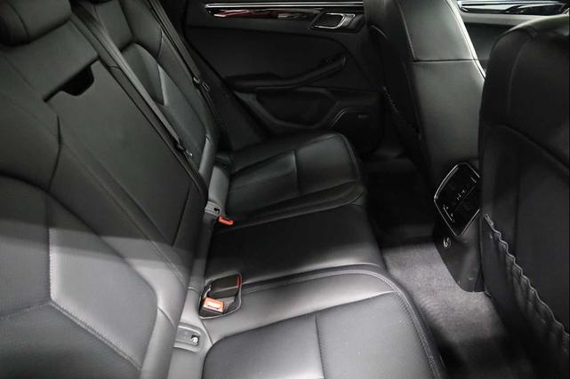 Photo of 2025 Blue Porsche Macan