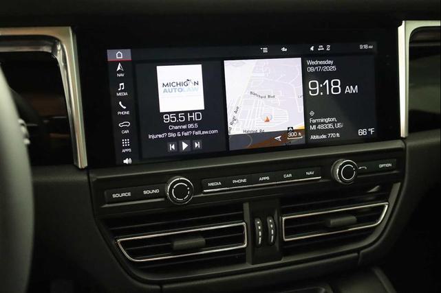 Photo of 2021 Dolomite Silver Metallic Porsche Macan