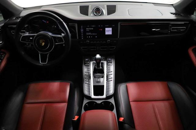 Photo of 2021 Dolomite Silver Metallic Porsche Macan