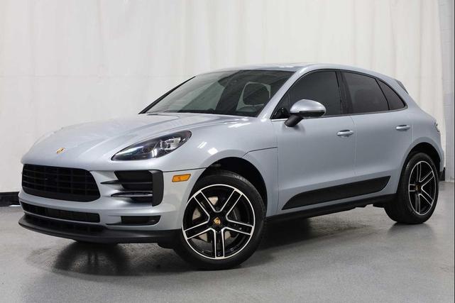 Photo of 2021 Dolomite Silver Metallic Porsche Macan