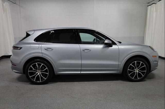 Photo of 2024 Dolomite Silver Metallic Porsche Cayenne