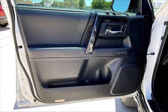Photo of 2020 Blizzard Pearl Toyota 4Runner