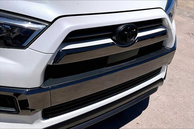 Photo of 2020 Blizzard Pearl Toyota 4Runner