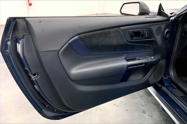 Photo of 2025 Blue Ford Mustang