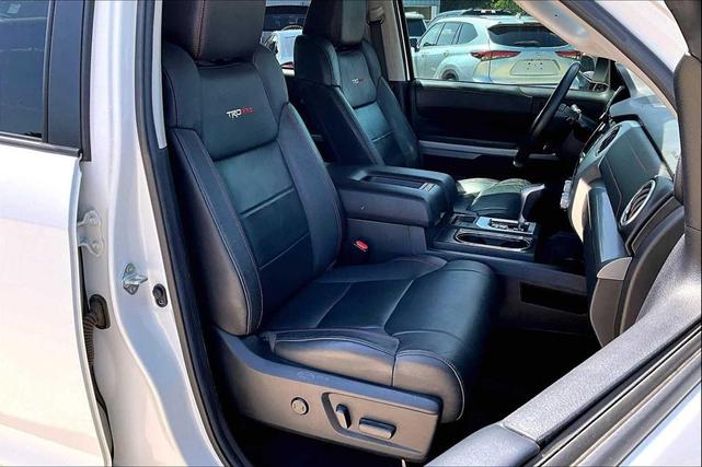 Photo of 2021 Super White Toyota Tundra