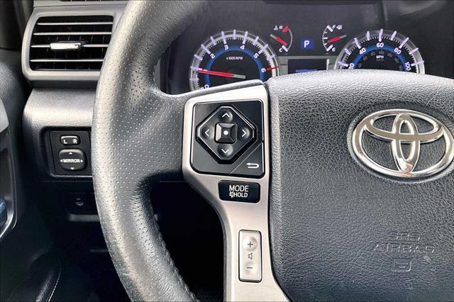 Photo of 2018 Midnight Black Metallic Toyota 4Runner