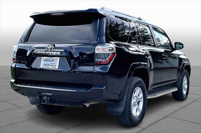 Photo of 2018 Midnight Black Metallic Toyota 4Runner