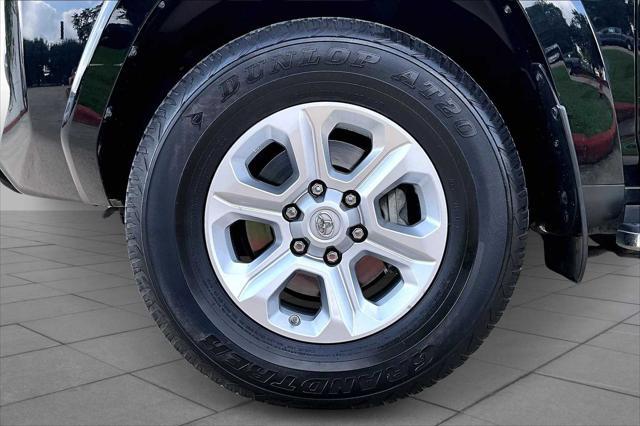 Photo of 2018 Midnight Black Metallic Toyota 4Runner