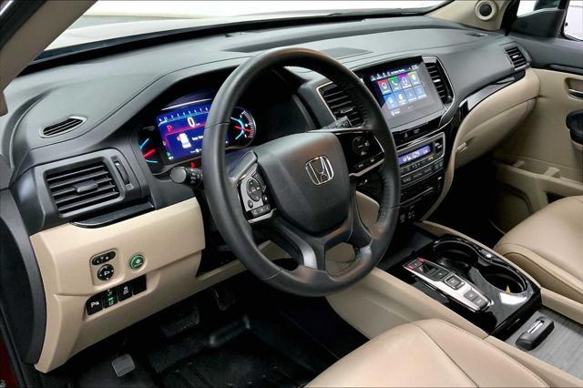 Photo of 2019 Deep Scarlet Pearl Honda Pilot
