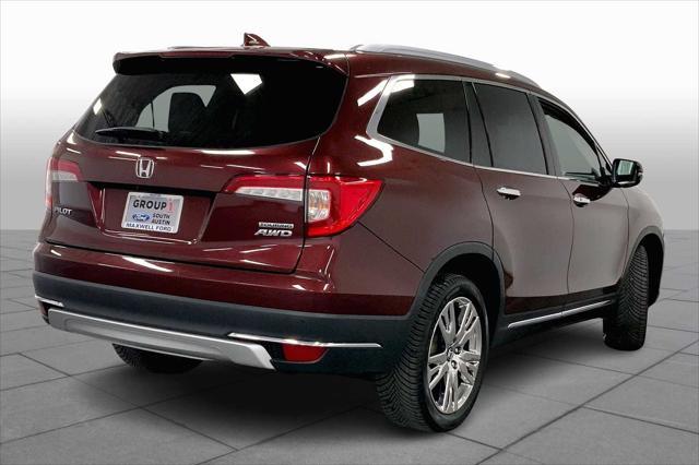 Photo of 2019 Deep Scarlet Pearl Honda Pilot