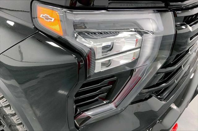 Photo of 2025 Black Chevrolet Silverado 2500