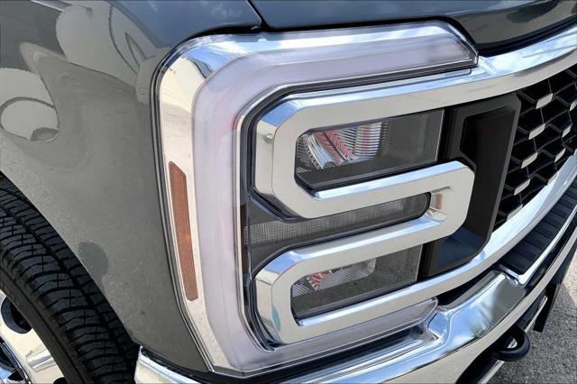 Photo of 2025 Gray Ford F-350