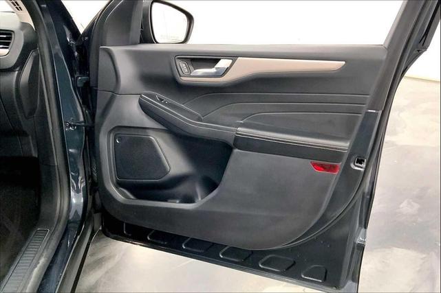 Photo of 2022 Stone Blue Metallic Ford Escape