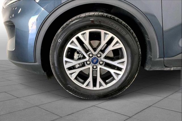 Photo of 2022 Stone Blue Metallic Ford Escape