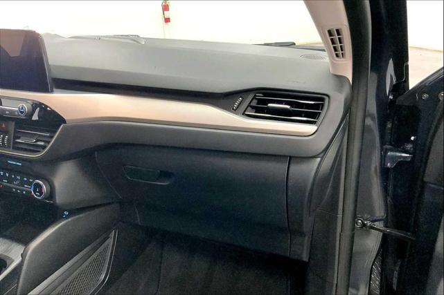 Photo of 2022 Stone Blue Metallic Ford Escape