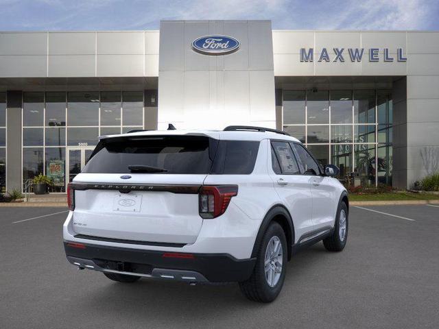Photo of 2025 White Ford Explorer