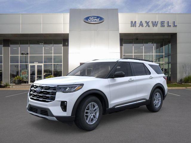 Photo of 2025 White Ford Explorer