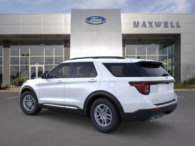 Photo of 2025 White Ford Explorer