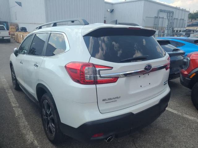 Photo of 2023 Crystal White Pearl Subaru Ascent