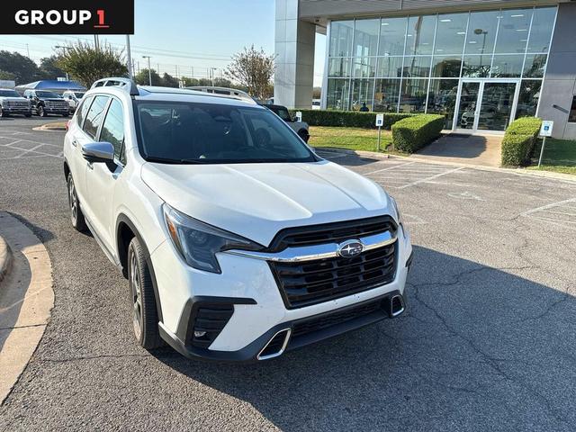 Photo of 2023 Crystal White Pearl Subaru Ascent