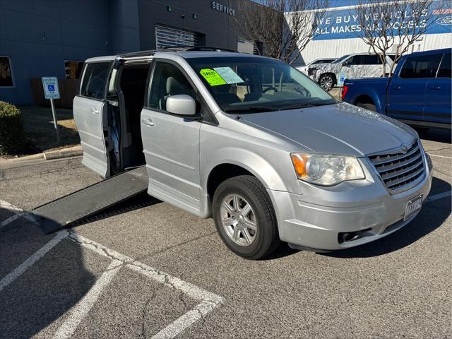 2008 Chrysler Town & Country