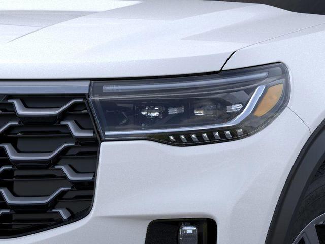 Photo of 2025 Star White Metallic Tri-Coat Ford Explorer