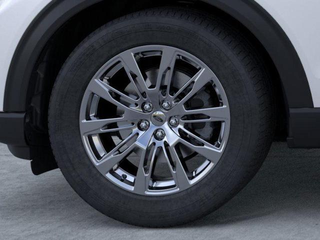 Photo of 2025 Star White Metallic Tri-Coat Ford Explorer