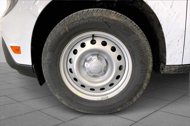 Photo of 2025 White Ford Maverick