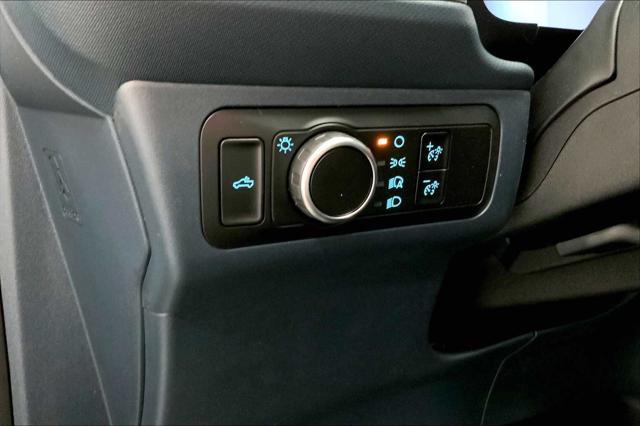 Photo of 2025 White Ford Maverick