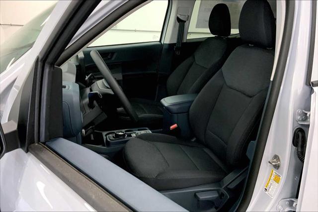 Photo of 2025 White Ford Maverick