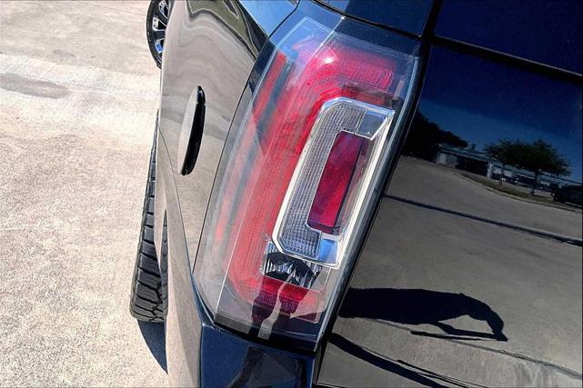Photo of 2019 Onyx Black GMC Yukon XL