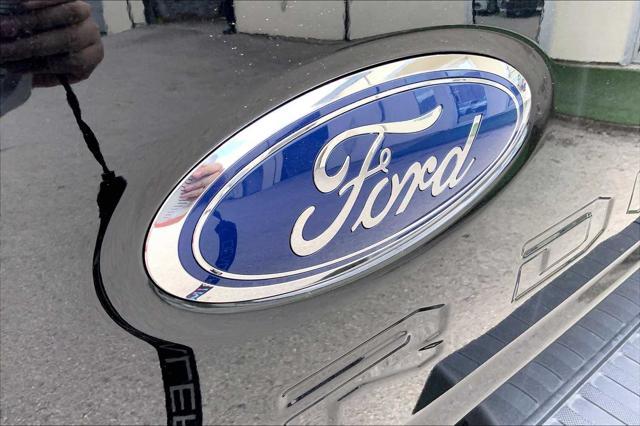 Photo of 2025 Agate Black Metallic Ford F-350