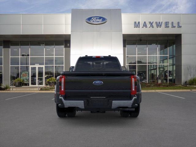 Photo of 2025 Agate Black Metallic Ford F-350