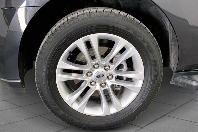 Photo of 2024 Dark Matter Gray Metallic Ford Expedition