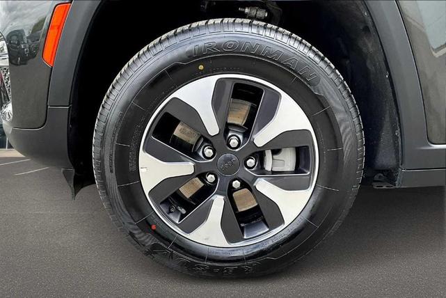 Photo of 2024 Rocky Mountain Pearlcoat Jeep Grand Cherokee 4xe