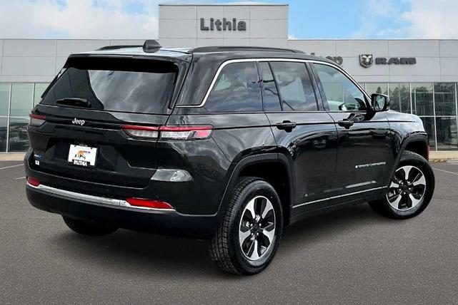 Photo of 2024 Rocky Mountain Pearlcoat Jeep Grand Cherokee 4xe