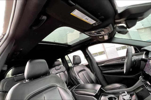 Photo of 2024 Rocky Mountain Pearlcoat Jeep Grand Cherokee 4xe