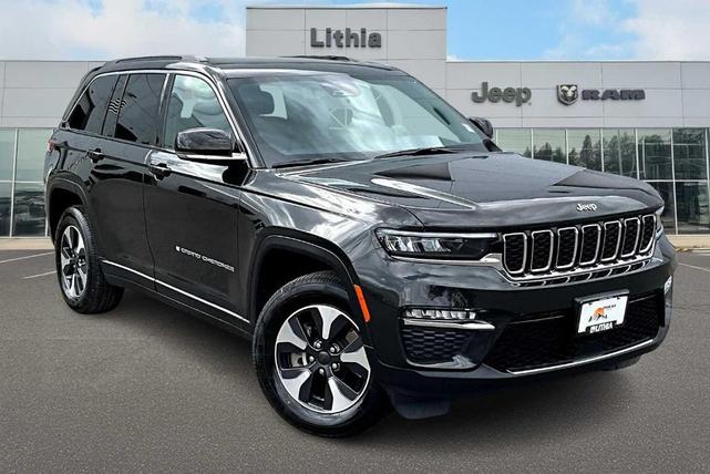Photo of 2024 Rocky Mountain Pearlcoat Jeep Grand Cherokee 4xe